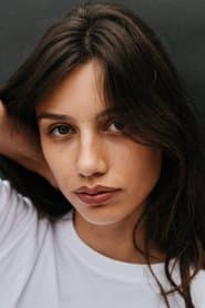 Léa Luce Busato as Annie