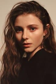 Thomasin McKenzie as Elsa