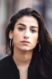 Carolina Yuste as Desi