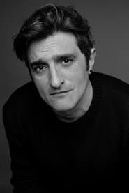 Alessandro Giallocosta as Walter