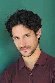 Panos Vlahos as Γιώργος