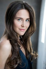 Veronika Kurshinskaya as Elena