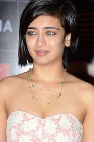 Akshara Haasan as Akshara Pandey