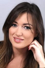 Elsa Esnoult as La passante qui chante