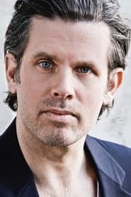 Steffen Groth as Eric Polgar