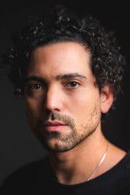 Rafael Morais as Guilherme