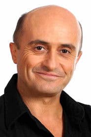 Pepe Viyuela as Manikomien Direktorr