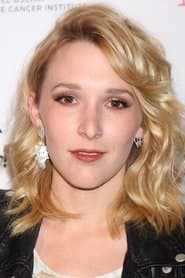 Madelyn Deutch as Zoey