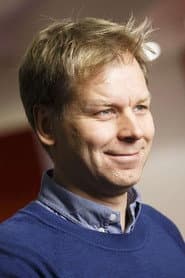 Espen Eckbo as M'Pete