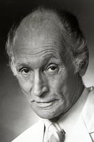 Peter Brocco as Sykes, Gunner