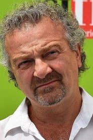 Giovanni Veronesi as Giuseppe