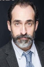 Bruno Bichir as Doctor