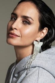 Fernanda Urrejola as Lisa