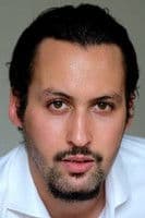 Illyès Salah as Farid