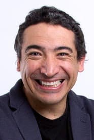 Rodrigo González as Ricardo