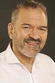 César Bordón as Tomás Rubio