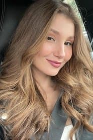 Ilayda Akdoğan as Hatice/Pınar