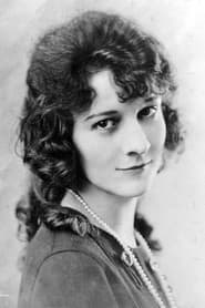 Carol Dempster as Bettina's chum