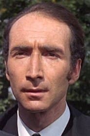 Stefan Gryff as Izzet Effendi