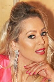 Jeanett Albeck as Julie F