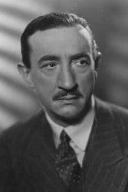 Mario Soffici as Padre de Rosaura