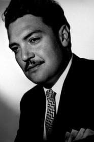 Narciso Busquets as Don Ernesto Domínguez