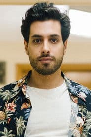 Eduardo Tanús as Memo