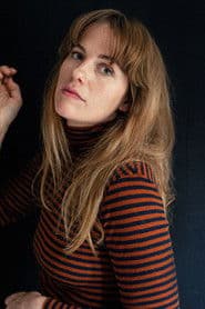 Isabell Polak as Maren