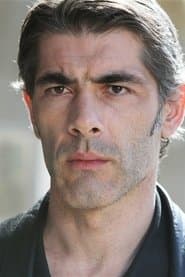 Philippe Maymat as Zoran