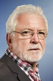 Jaromír Hanzlík as JUDr. Jindřich Mráček