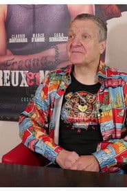 Daniel Derval as Le petit ami de James