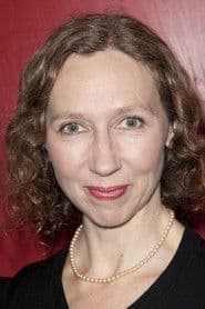 Amanda Hadingue as Sophie Thompson