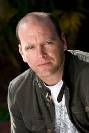 Robert Hobbs as Ross Pienaar