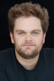 Maxime Mailloux as Alain