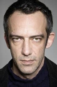 Rafi Pitts as Ali Alavi