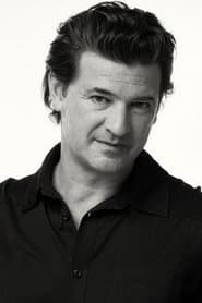 Julio Medem as Self - Interviewer