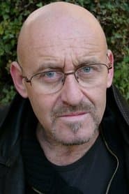 Bernard Bloch as Magne