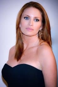 Carolina Gynning as Chloe