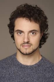 Daniel Mandoki as Manolo