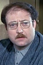 Yves Barsacq as Luis