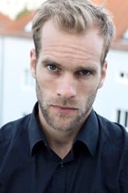 Mathis Landwehr as Michael Rivers