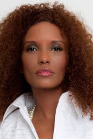 Isabel Fillardis as Dona Lena