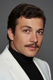 Kartal Tibet as Öğrenci Velisi