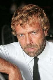 Massimo Ciavarro as marito leghista geloso