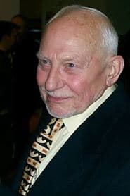 John Cater as Arnold Pepperell