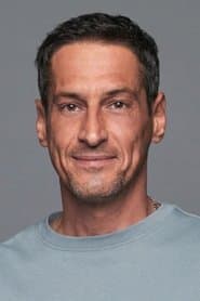 Mirco Nontschew as Giuseppe