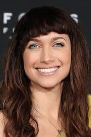 Maiara Walsh as Katie