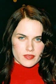 Mariah O'Brien as Beth