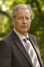 Gerhart Lippert as Heinz Thomas