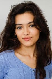 Nelia Da Costa as Mona 9 ans